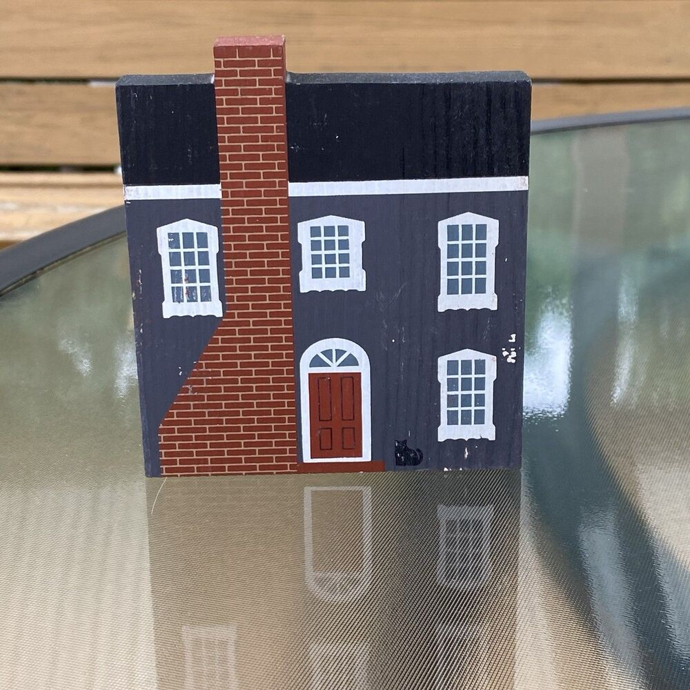 Cat's Meow Village 1986 Bennington Hull House Series IV RETIRED Shelf Sitter